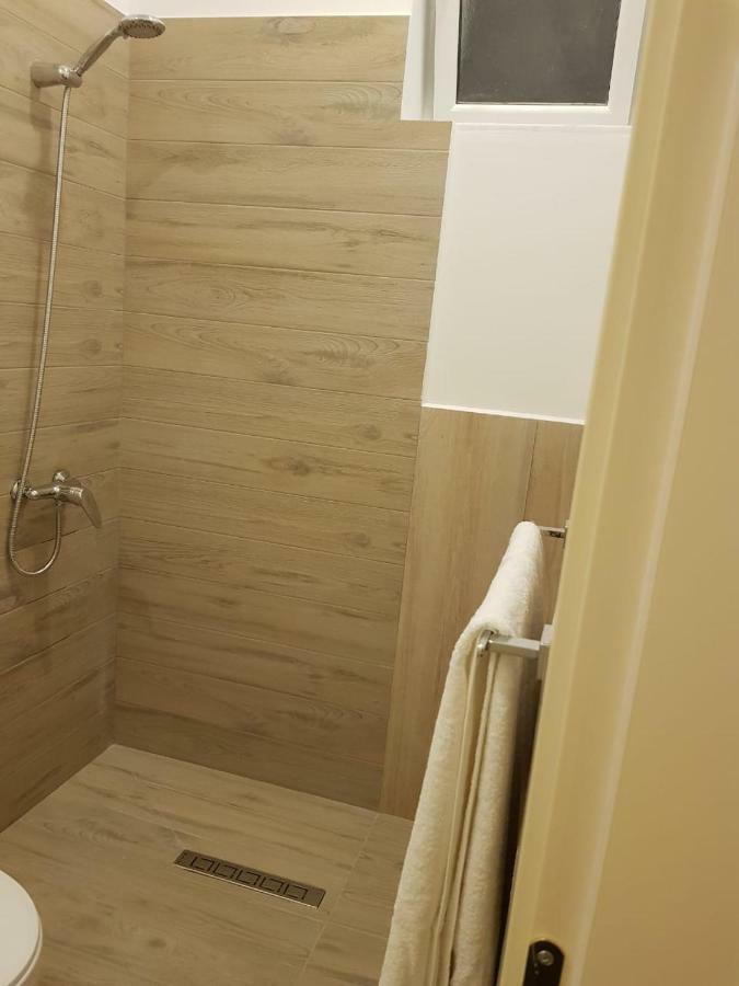 Dimitri Guest House เปอร์เมต ภายนอก รูปภาพ
